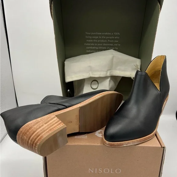 Nisolo Black Flats Modern Minimalist Design - Picture 2 of 5